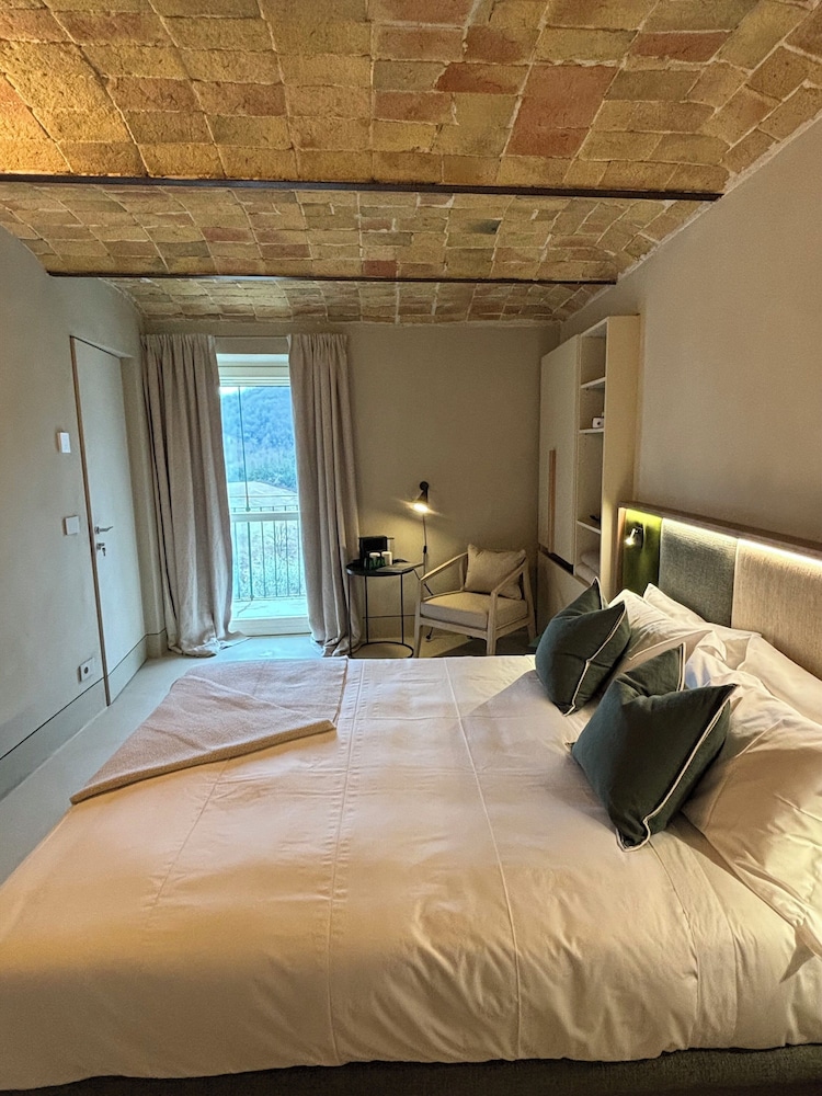 Superior Double Room, Balcony, Pool View photo 1