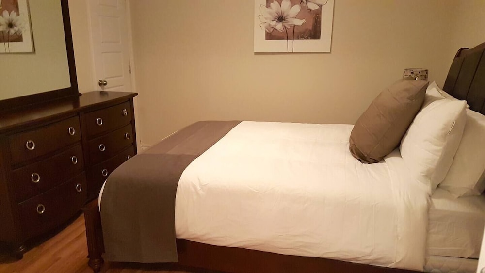 Suite #8 - 39 photo 1
