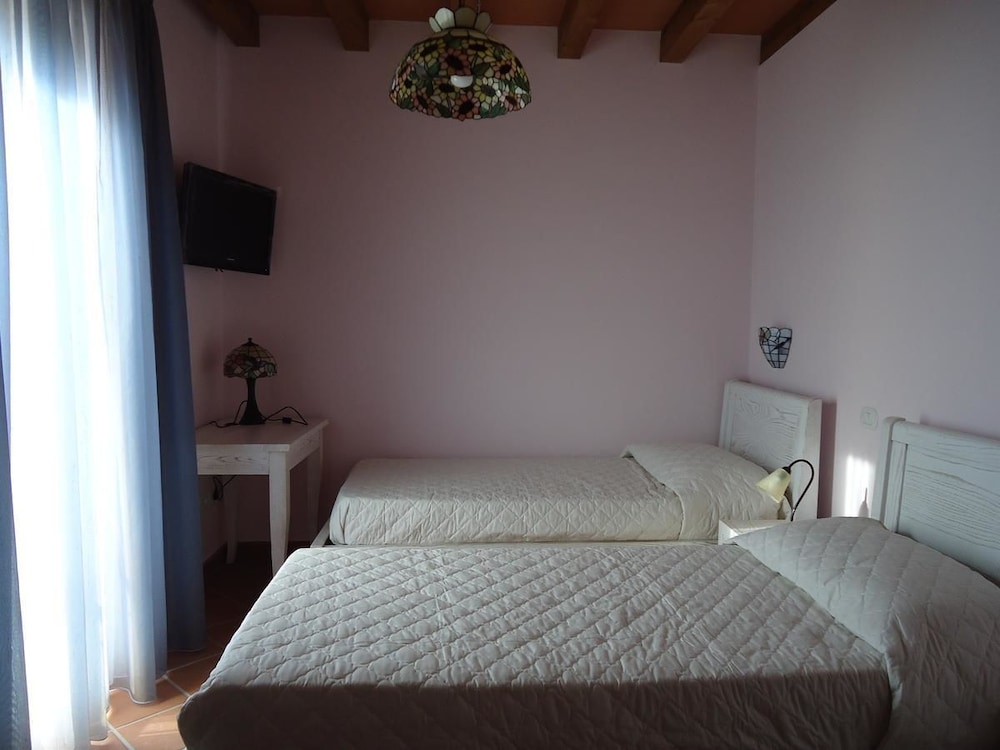 Double Or Twin Room photo 1