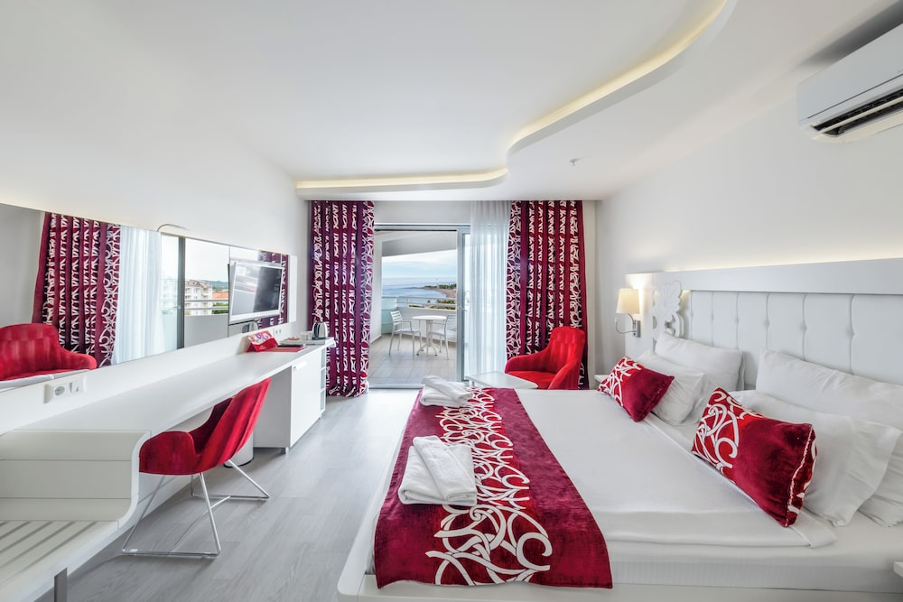 Standard Double or Twin Room, 1 Bedroom, Sea View photo 2