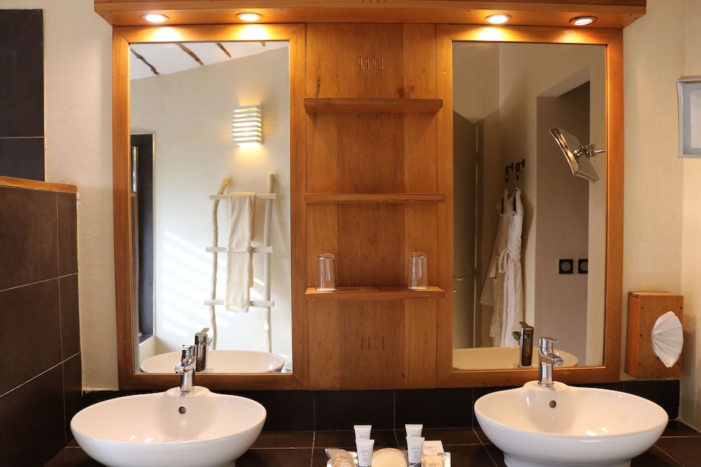 Exclusive Suite, 1 Double Bed, Beach View (Prestige) - Photo 8
