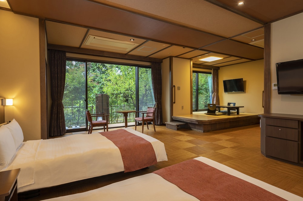 Dog Friendly Room Accessible Deluxe Suite(With private dog park)(With blow bath)(Non-smoking) photo 1