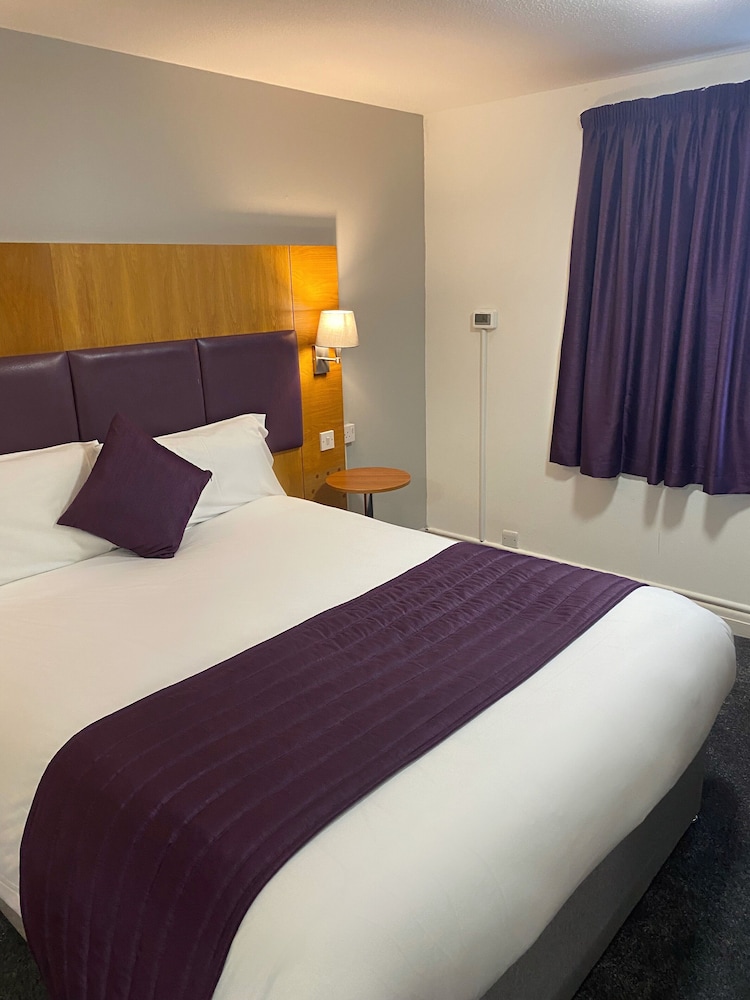 Double Room, Non Smoking - Photo 6