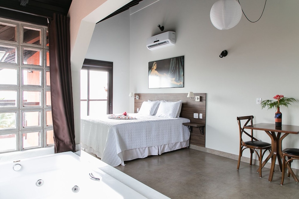 Presidential Room, Hot Tub, Ocean View