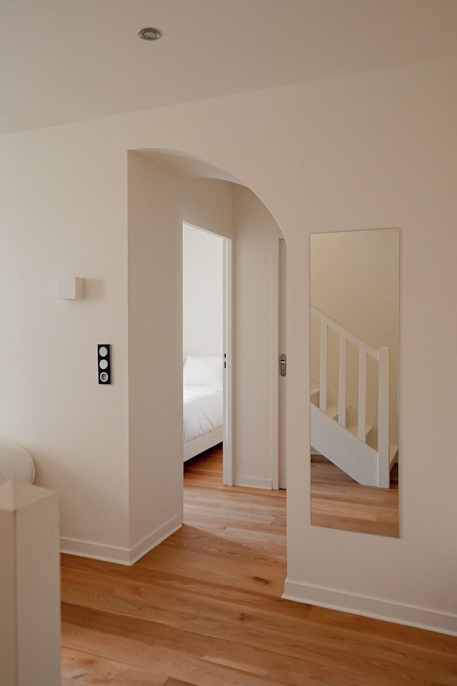 Classic Apartment - Photo 8