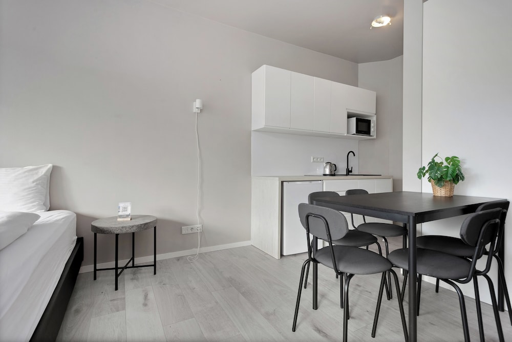 Studio - 5 Adults - Photo 19