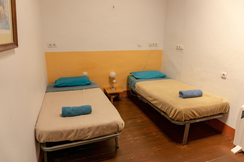 Habitación Doble Básica, 2 Camas Individuales
