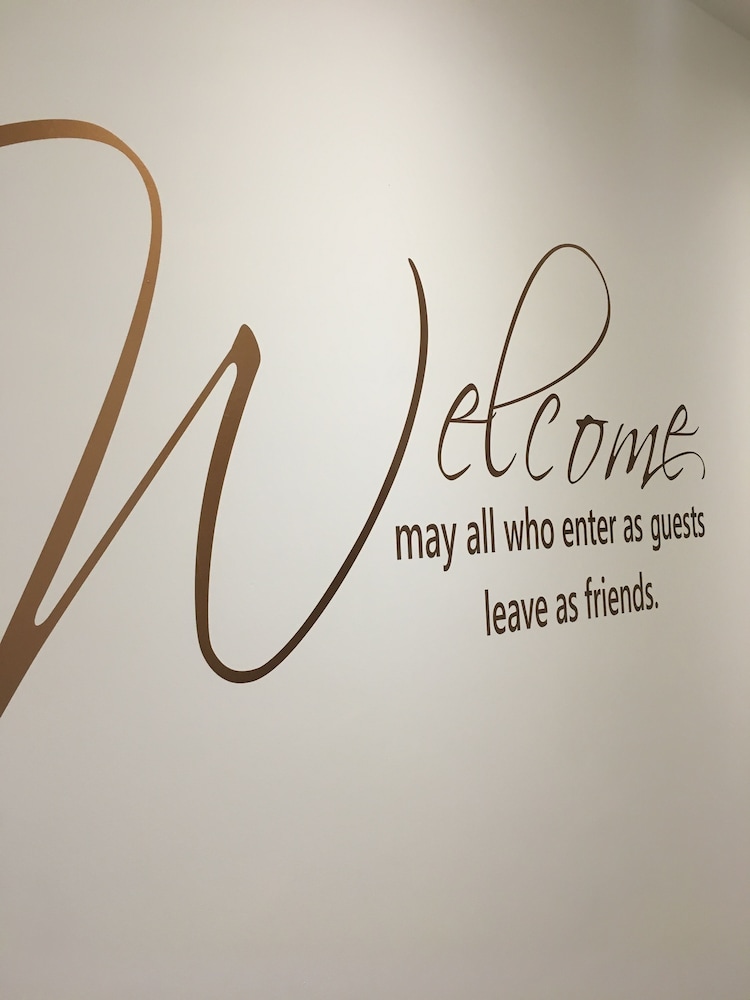 Deluxe King Room - Photo 14
