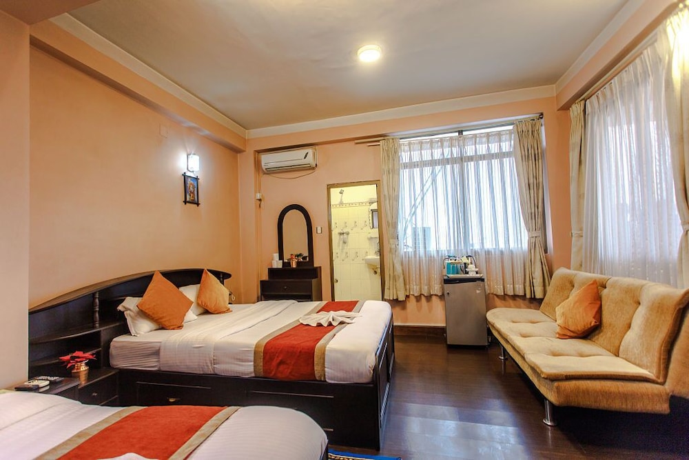 Deluxe Double or Twin Room