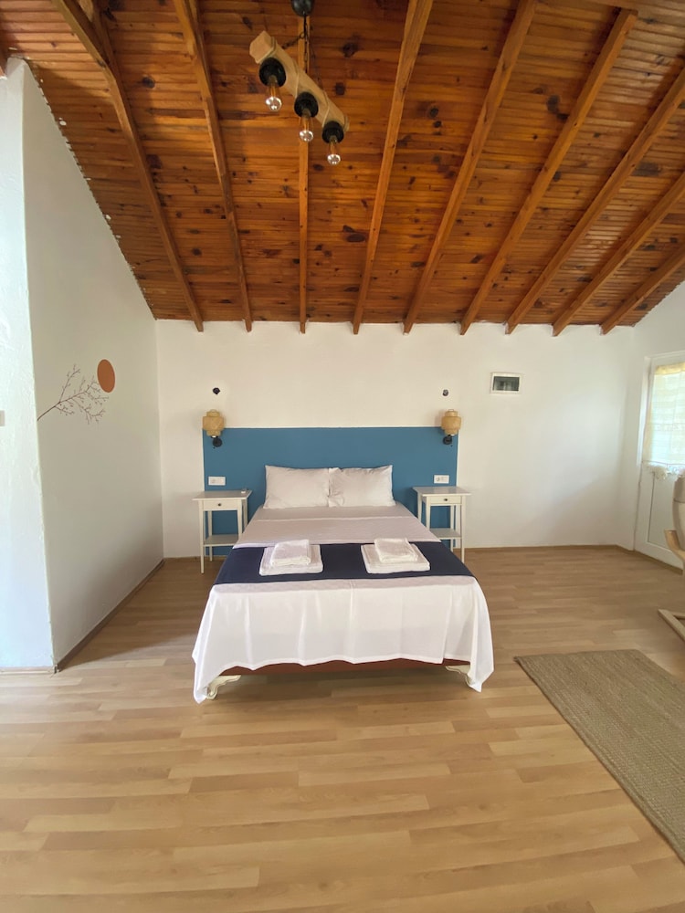 Superior Double Room, River View photo 1