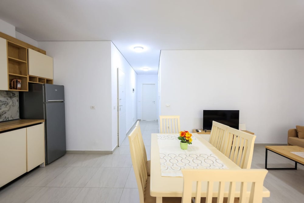 Apartment photo 1