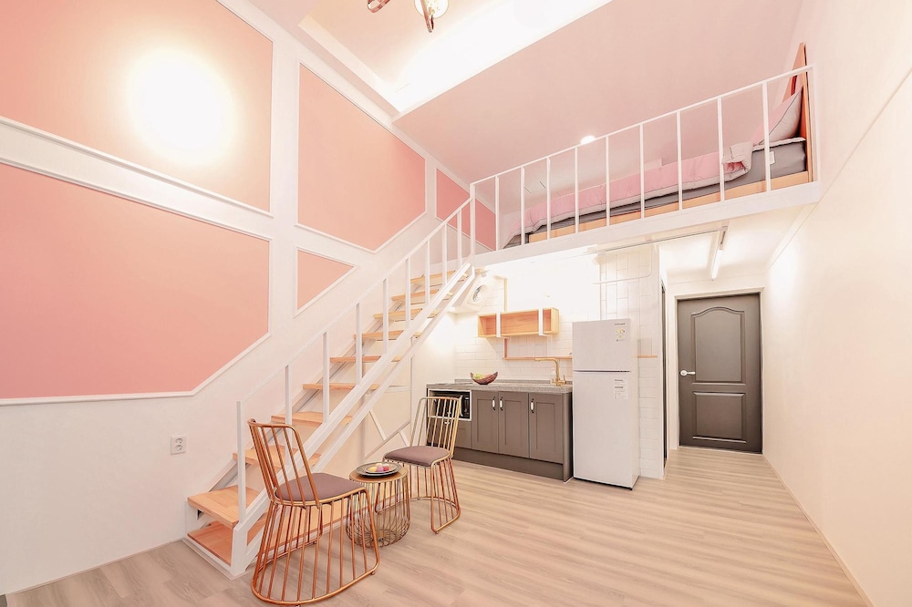 Basic Room, 1 Bedroom (E104) - Photo 2