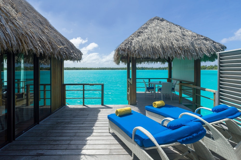 Superior Villa, 1 King Bed, Lagoon View (overwater)