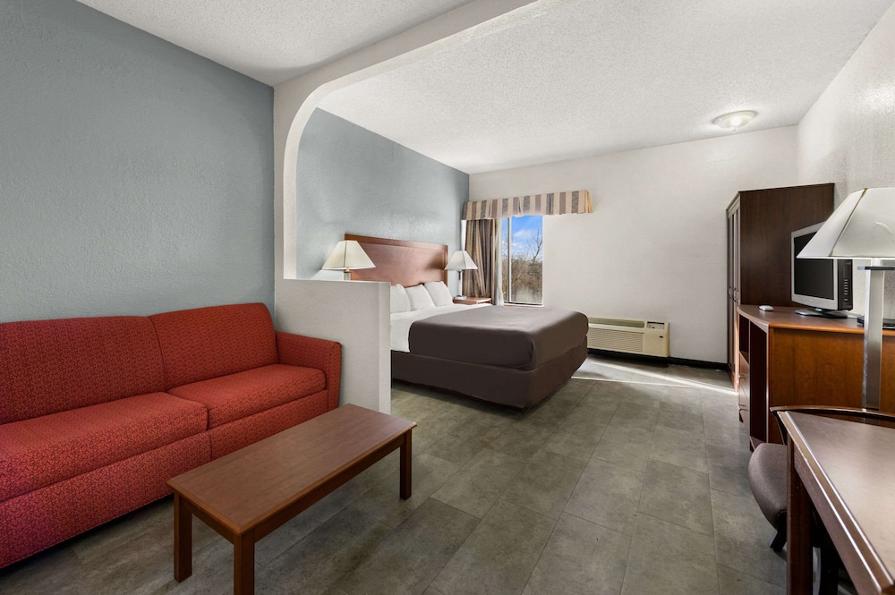 Suite, 1 King Bed with Sofa bed, Non Smoking - Photo 1
