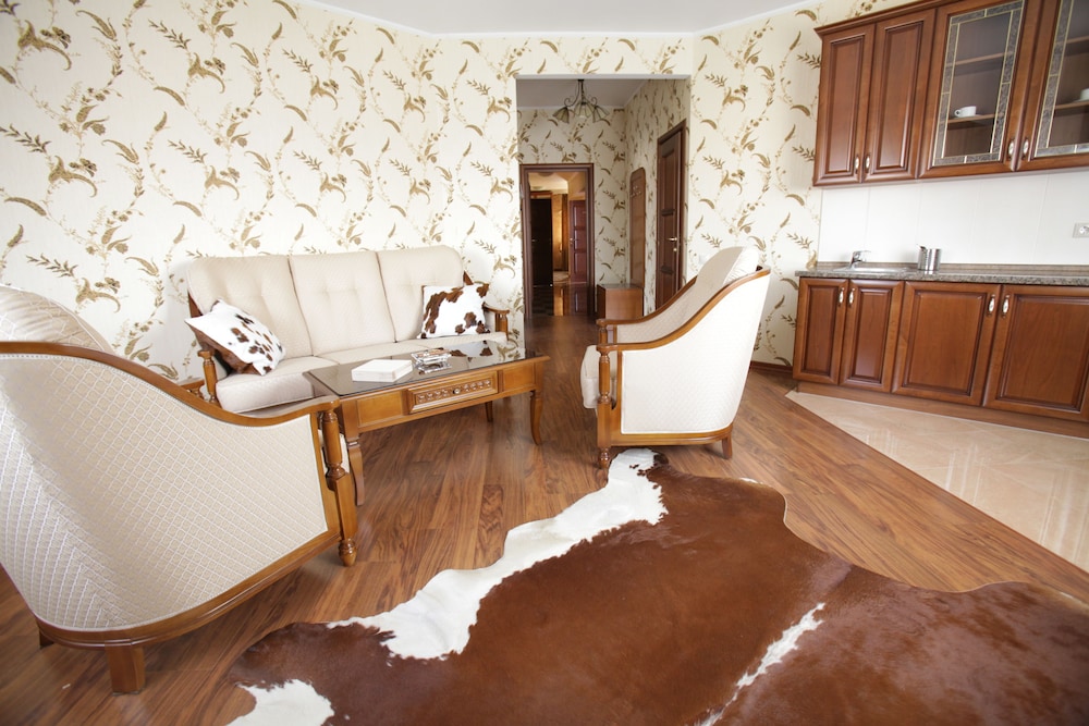 Suite, 1 Bedroom photo 2