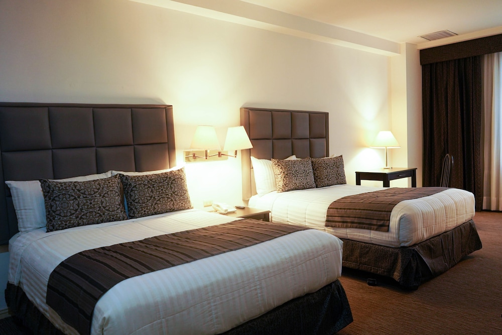 Premier Double Room, 2 Double Beds photo 3