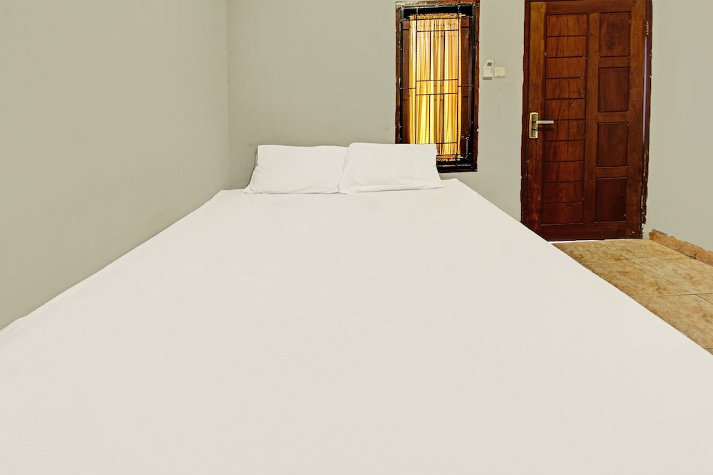 Economy Double Room - Photo 7