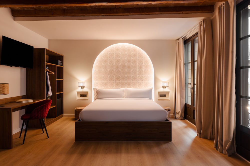 Superior Room, 1 King Bed With Sofa Bed