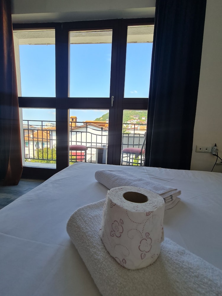 Panoramic Room, 1 King Bed with Sofa bed, Mountain View photo 2