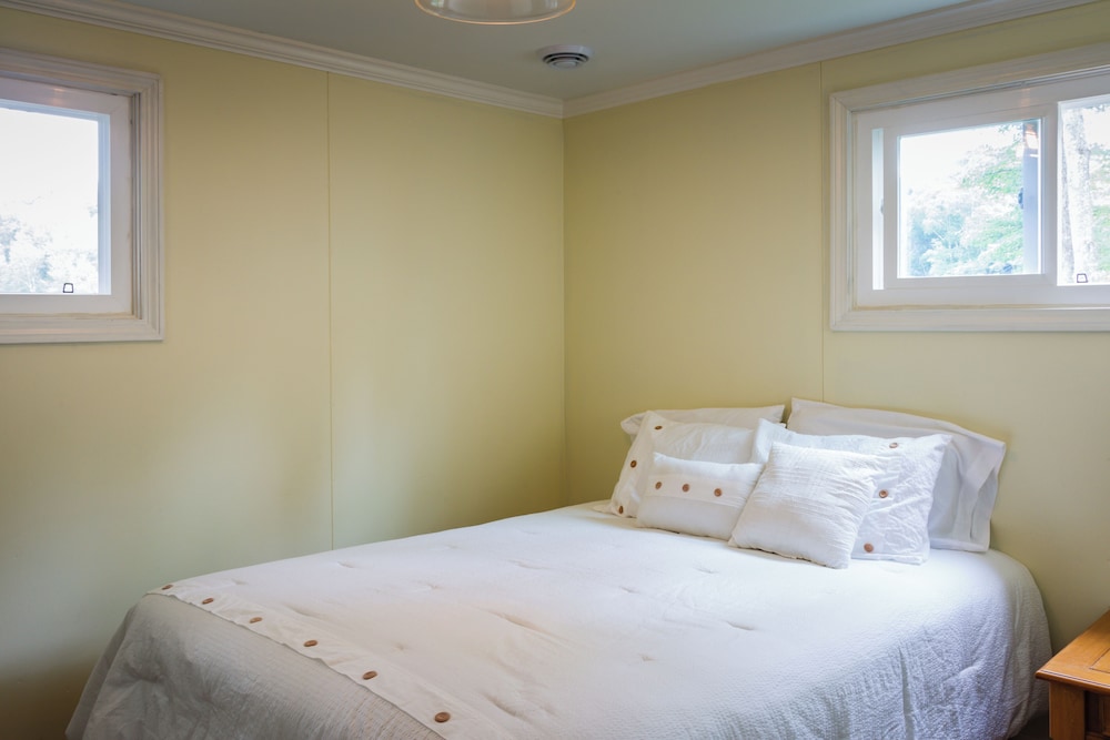 Deluxe Cottage photo 3