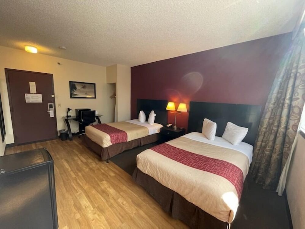 Standard Room, 2 Double Beds photo 3