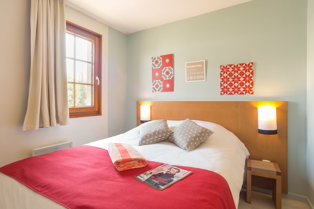 Apartment 6 people - 1 bedroom + 1 sleeping alcove - garden view photo 1