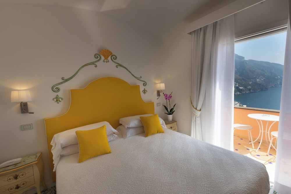 Superior Double or Twin Room, Balcony, Sea View - Photo 17