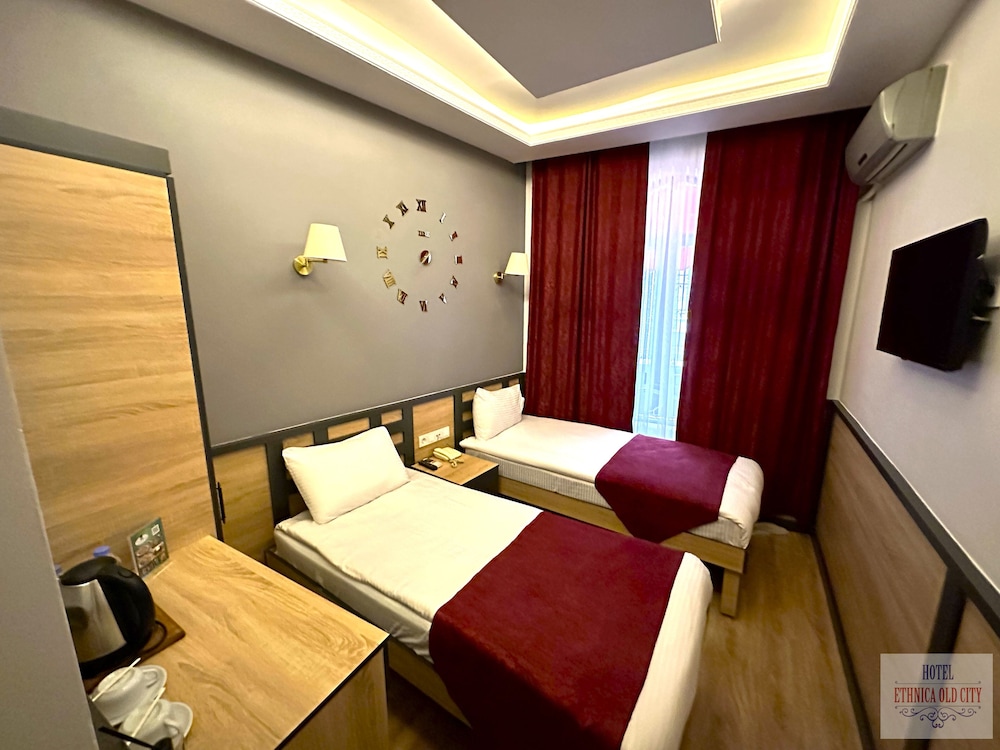 Superior Twin Room photo 3