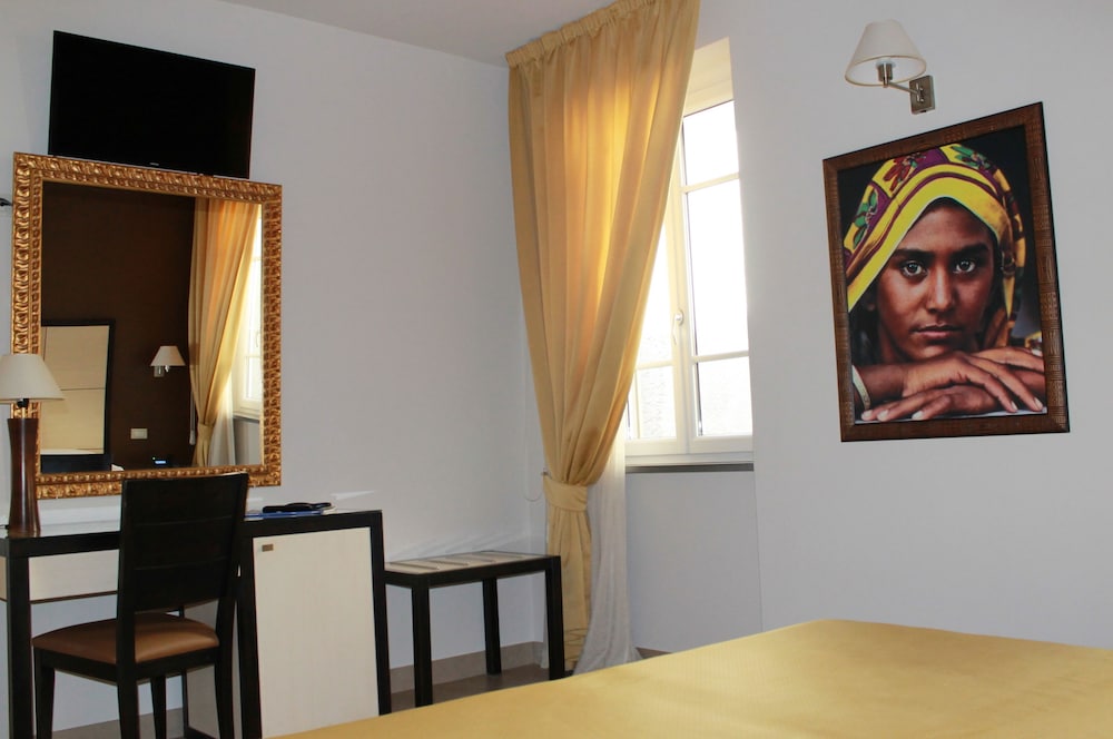 Standard Double Room photo 3