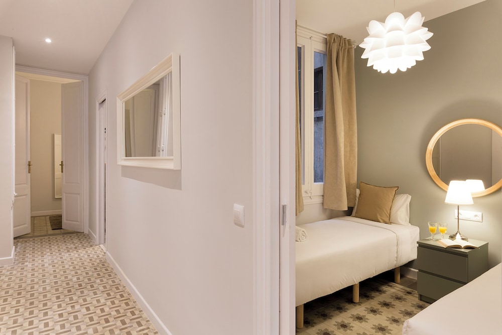 Luxury Apartment, Balcony, City View photo 2