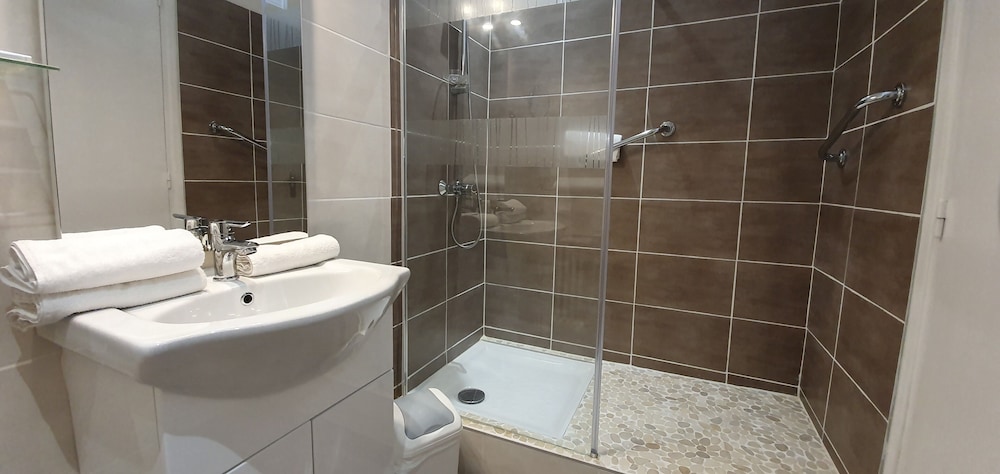 Classic Double Room, Hill View photo 2