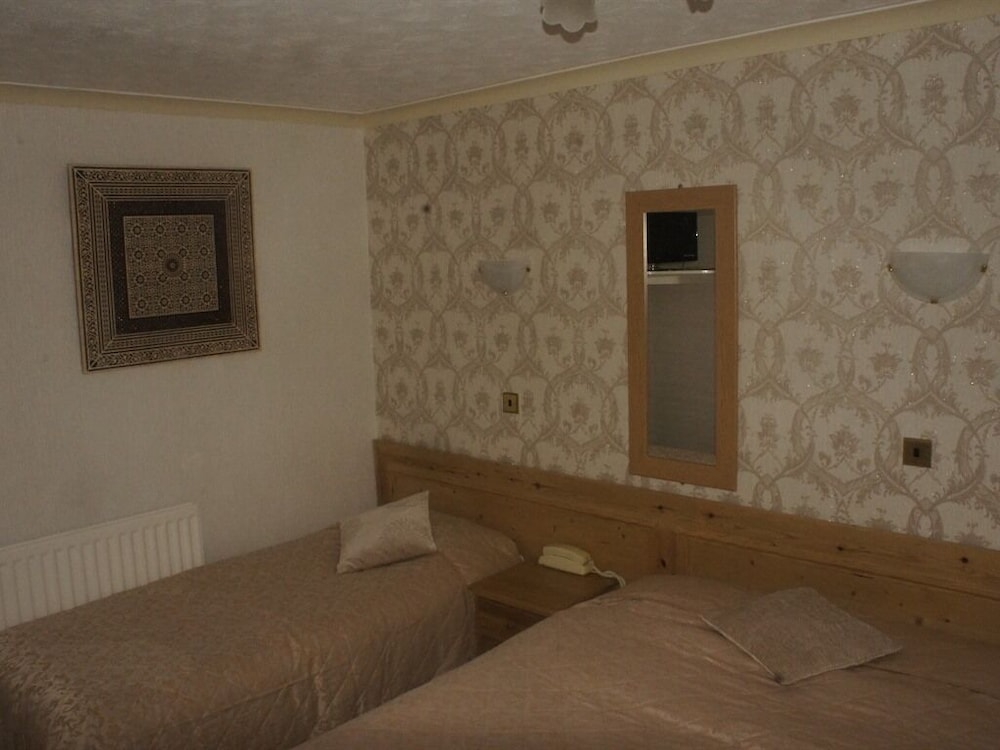 Twin Room, Ensuite photo 2