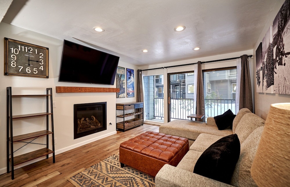 Condo, 1 Bedroom photo 1