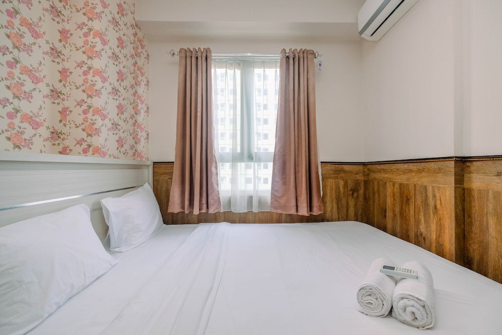 Room - Photo 12