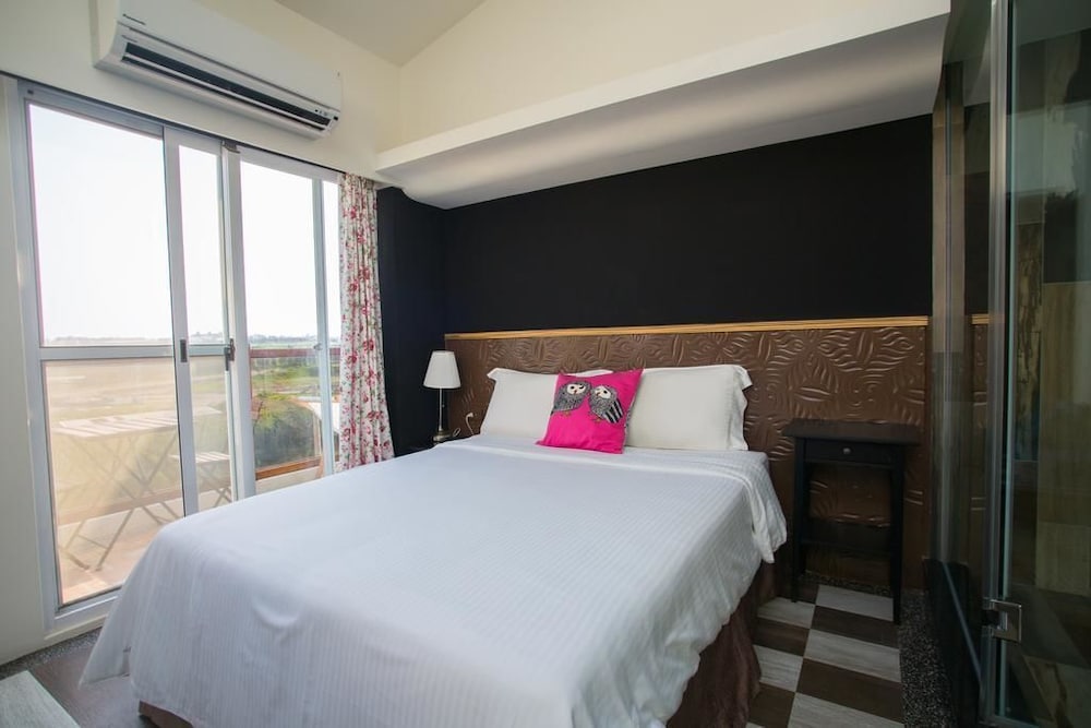 Signature Double Room, 1 Queen Bed photo 1