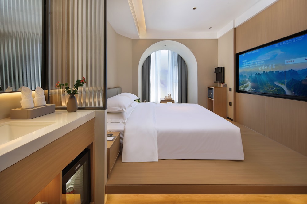 Classic Double Room, City View