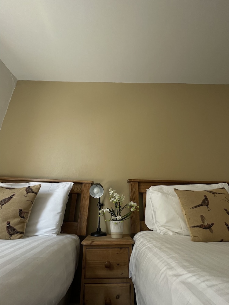 Twin Room, Ensuite - Photo 5