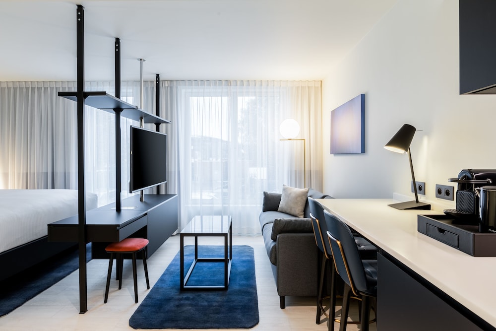 Deluxe Condo, 1 Bedroom