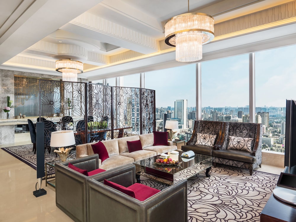 Two Bedroom Presidential Suite with Pool Access (Non Smoking) thumbnail 5