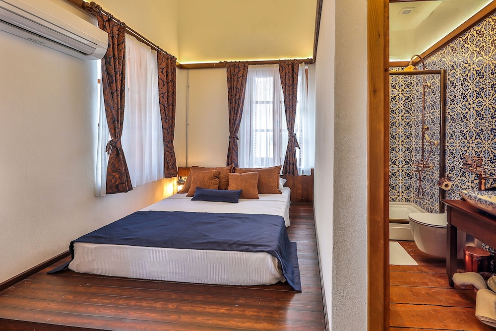 Exclusive Room