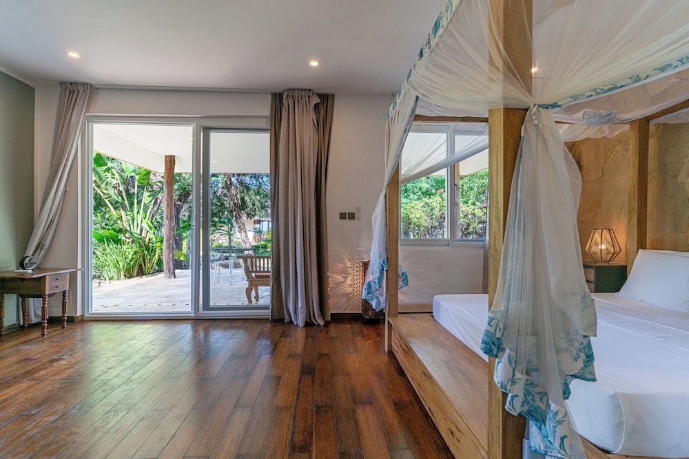 Deluxe Villa, Hot Tub, Sea View photo 2