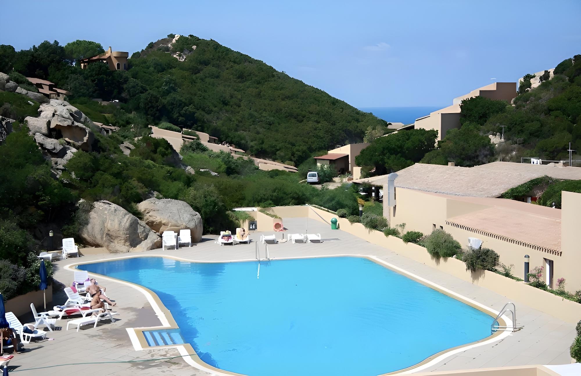 House, 2 Bedrooms, Balcony, Garden View photo 2