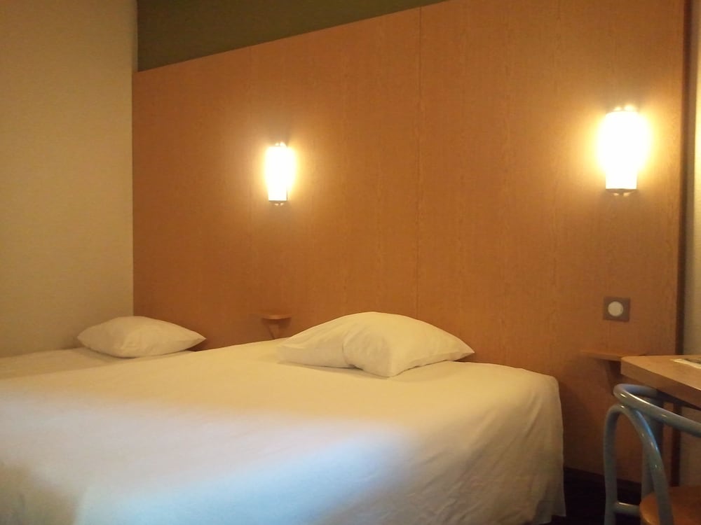 Basic Triple Room photo 1