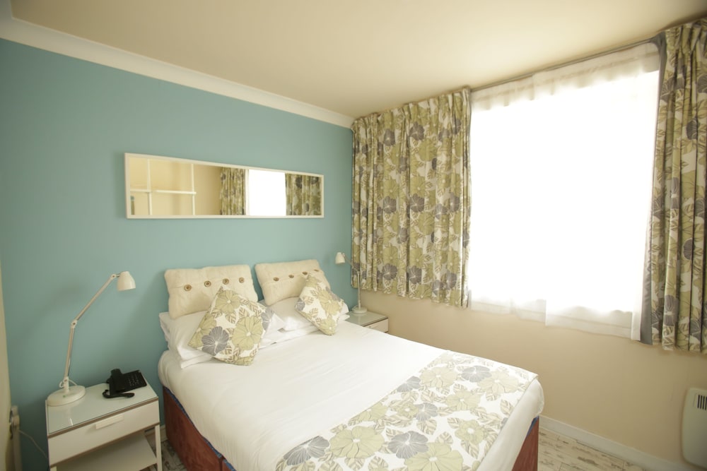 Compact Double Room