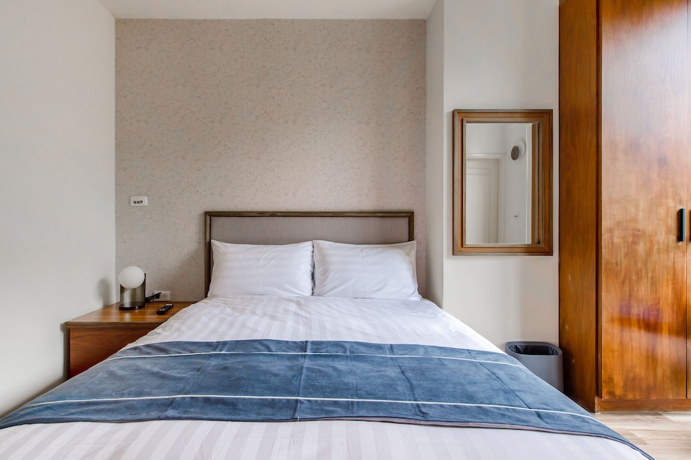 Superior Double Room, City View - Photo 6