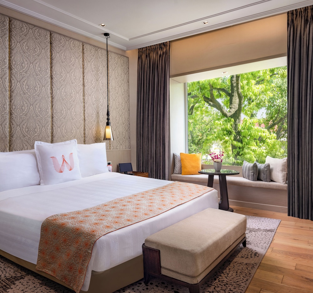 Suite, 1 King Bed, Pool View (Executive Suite) photo 3