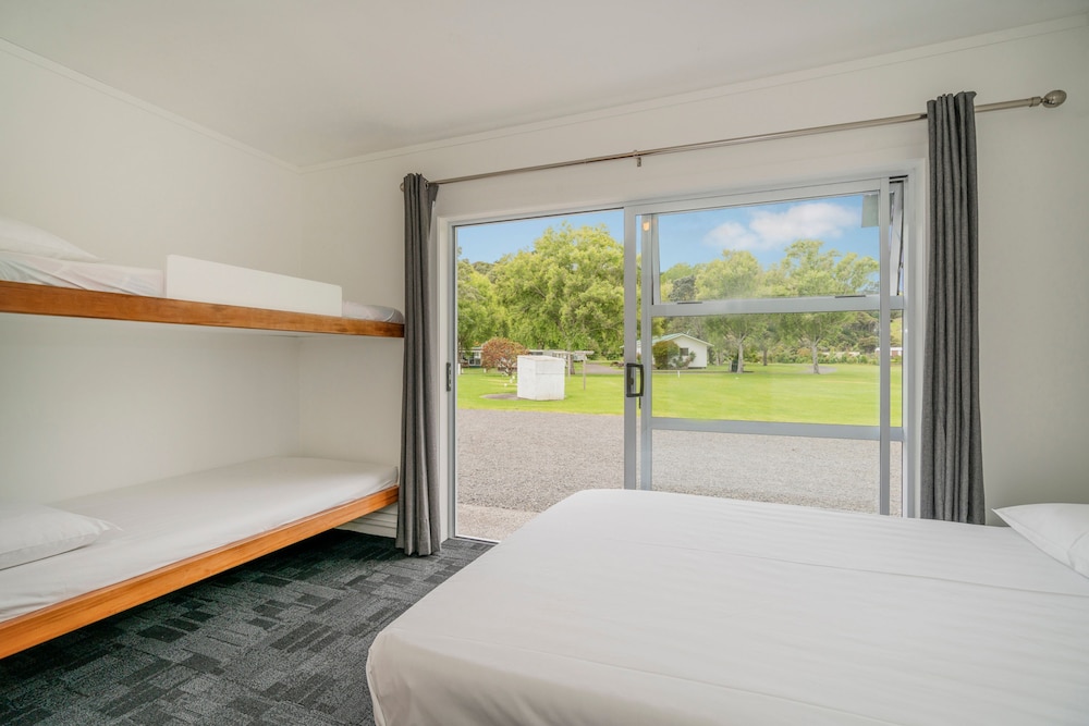 Lodge Room Double and bunks photo 1