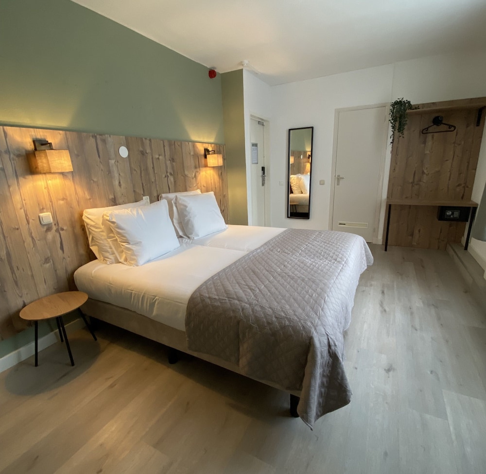 Economy Double Room, Private Bathroom