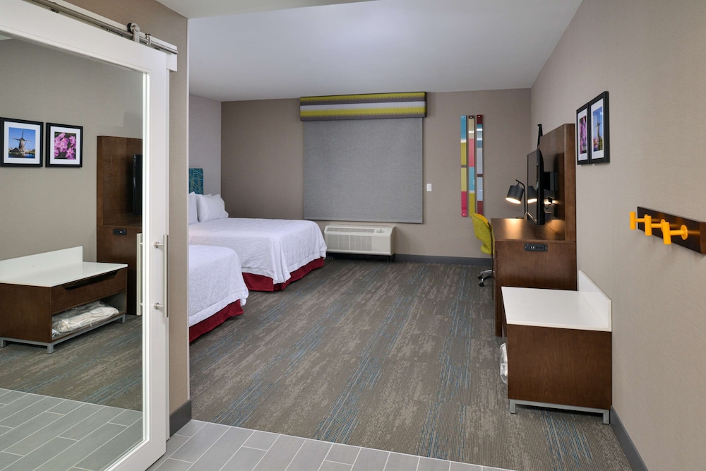 Room, 2 Queen Beds, Accessible, Bathtub (Mobility & Hearing) - Photo 1