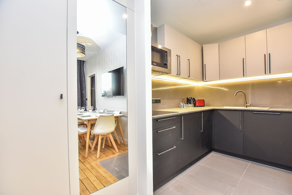 Family Apartment, City View photo 3